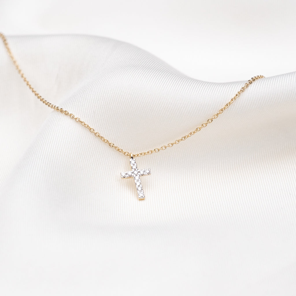 Collier Kapstadt mit Diamantkreuz-Anhänger, 11 weiße Brillanten mit ca. 0,09 Karat , Gold 585, handgefertigt - Kudia-Shop